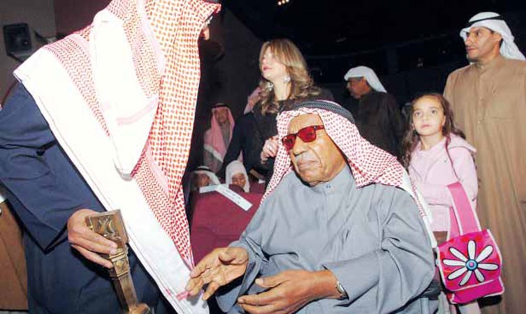 وتكريم الفقيد بجائزة الدولة التقديرية﻿
