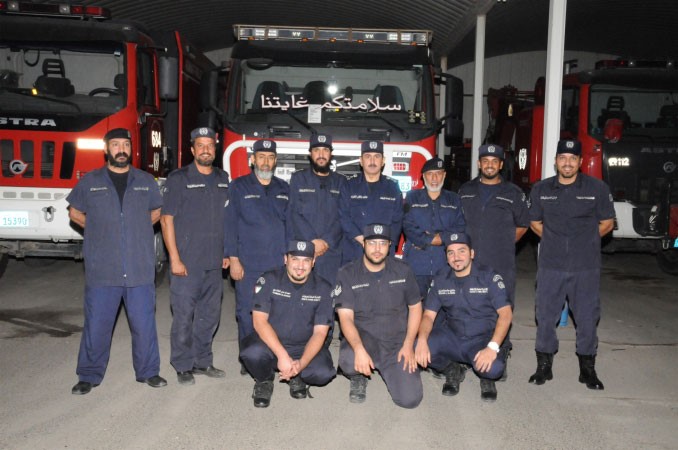 المكراد متوسطا عددا من رجال الاطفاء
