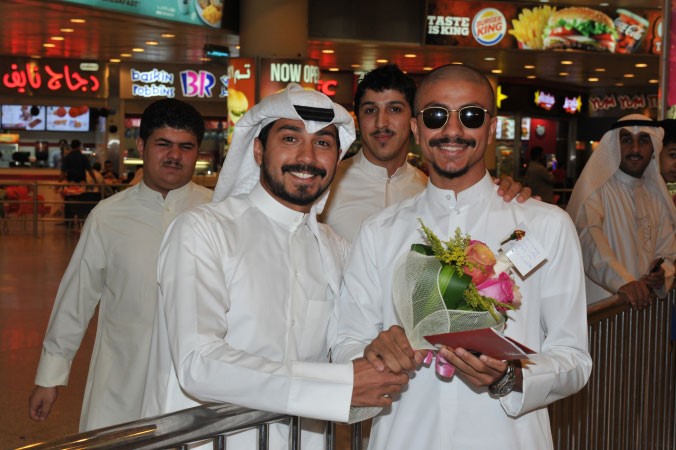 استقبال بالورود لاحد الحجاج﻿