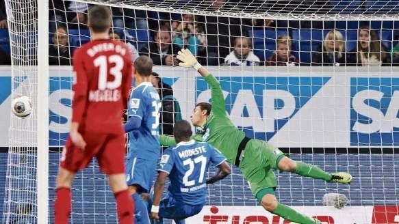 بالفيديو.. شاهد الهدف «الشبح» الأغرب على الإطلاق في العالم والذي أثار جدلا كروياً