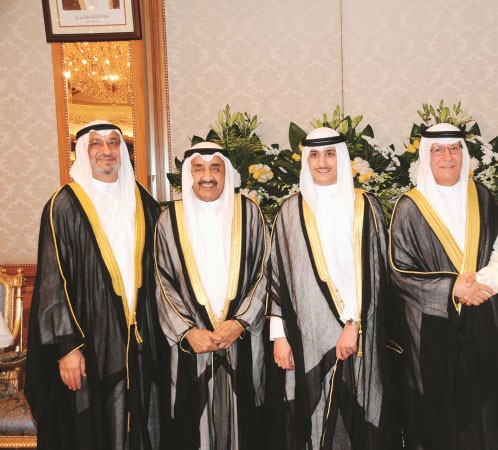 جاسم الخرافي مهنئا انور الكندري