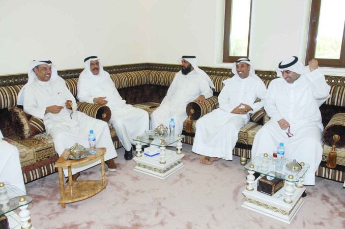 عدد من اعضاء البلدي خلال حفل الغداء﻿