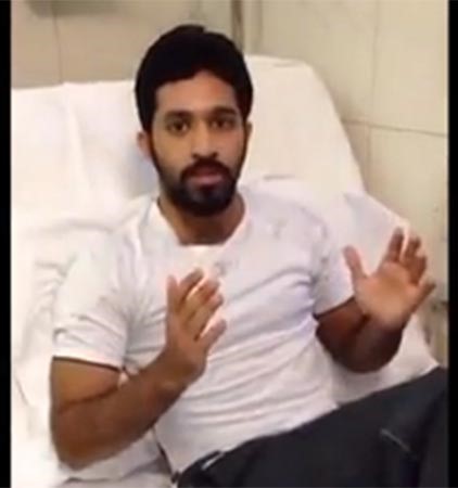 بالفيديو.. شهامة كويتي تنقذ جيرانه من حريق في منطقة سعد العبد الله