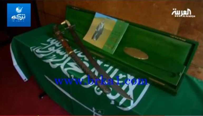 بالفيديو.. سيف أهداه الملك عبدالعزيز لأمير أفغاني يباع في مزاد بفرنسا