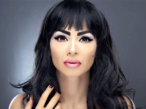 دوللي شاهين﻿