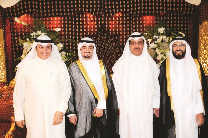 مبارك الخرينج مهنئا﻿
