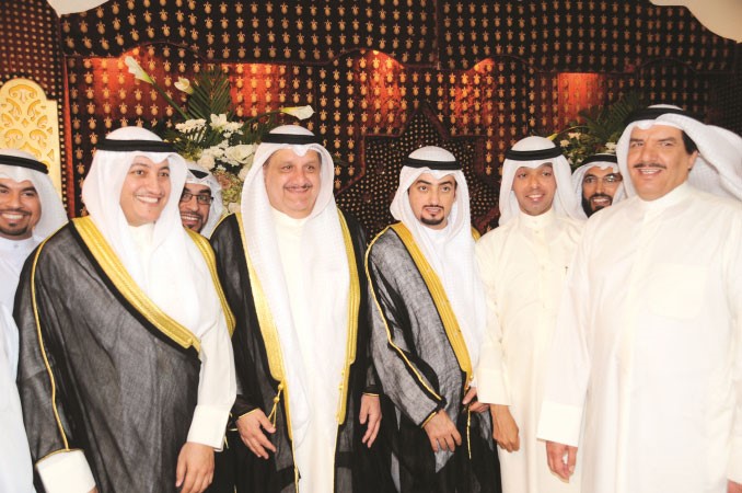 عيسى الكندري والعقيد عادل الحشاش يباركان﻿
