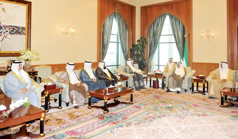 صاحب السمو خلال لقائه رئيس واعضاء مجلس الامة امس﻿