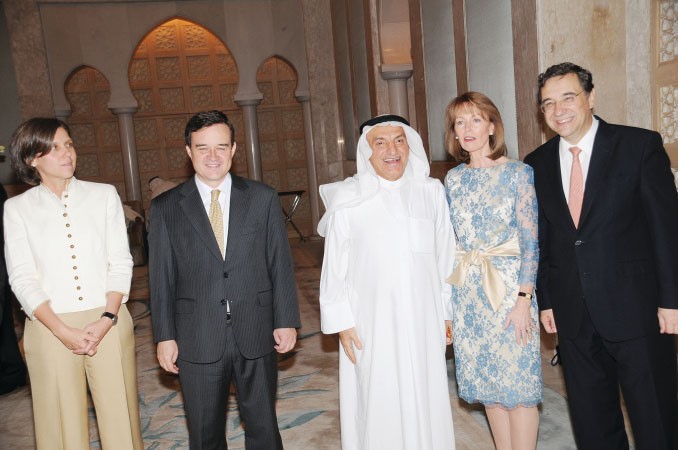 المستشار محمد ابو الحسن مهنئا 
