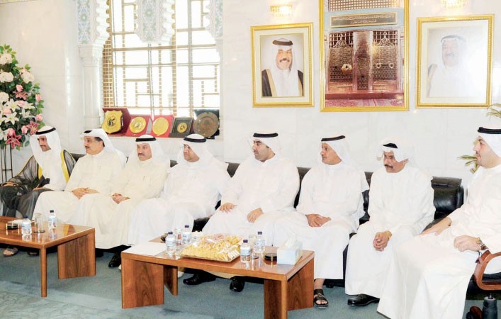 عدد من الاعضاء الذين حضروا اللقاء
﻿