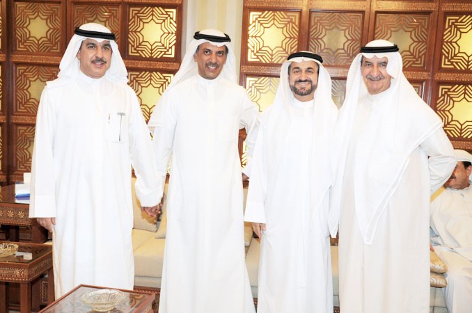 د فاضل صفر وم احمد الصبيح ومحمد الفجي يهنئون الخالد﻿