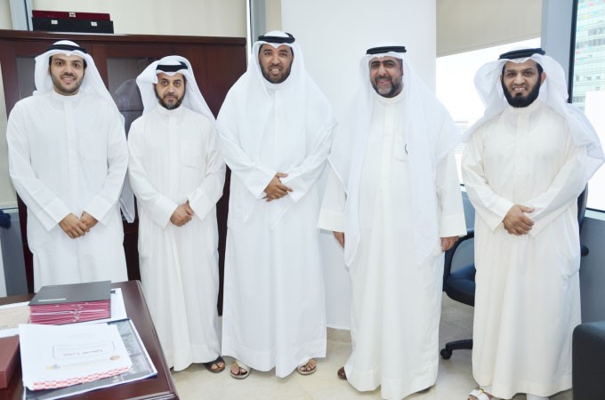 الستلان خلال اجتماعه مع وفد جمعية النجاة 