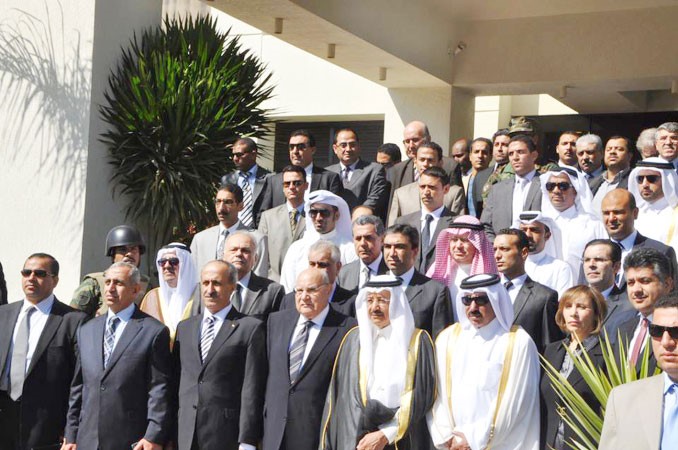 جانب من المشاركين في الاجتماع