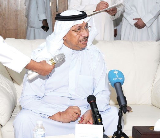 سمو رئيس مجلس الوزراء الشيخ جابر المبارك متحدثا خلال الجولة﻿