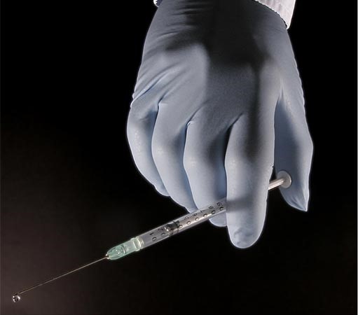 لاجئة سورية في الأردن تقتل طفلها بحقنة بنزين بعدما باءت محاولاتها السابقة بالفشل