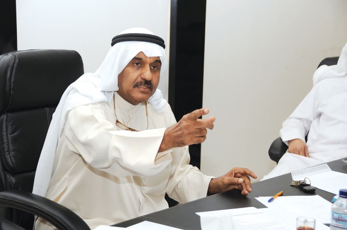 الفريق متقاعد مساعد الغوينم ومداخلة خلال الندوة﻿