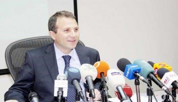 معلومات لـ «الأنباء»: «رسائل إقليمية» وراء معاودة عون ترميم علاقاته مع بري وفرنجية