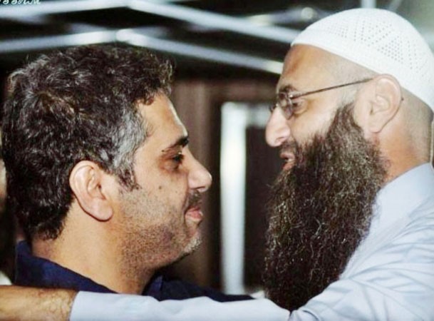 الشيخ احمد الاسير وفضل شاكر﻿