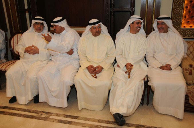 دخليل عبدالله وعلي الراشد وفيصل الكندري وماجد موسى وعدنان عبدالصمد ﻿