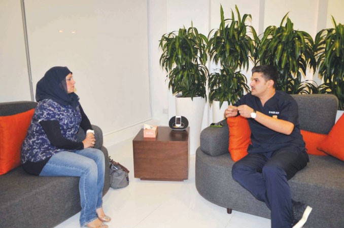 دوليد الياسين متحدثا الى الزميلة حنان عبدالمعبود ﻿