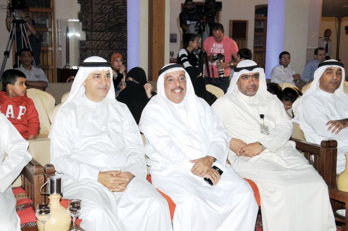 الامين العام للمجلس الوطني معلي اليوحة وعدد من الضيوف اثناء الحفل﻿
