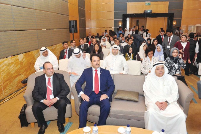 دجمال الحربي ومسمير العصفور في مقدمة الحضور بمؤتمر مستقبل صحة الكويت	 متين غوزال ﻿