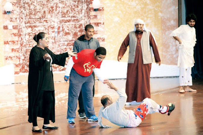 العجيرب في مسرحية تحت الصفر﻿