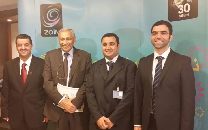 زيارة سفير الكويت في بريطانيا خالد الدويسان لجناح زين﻿
