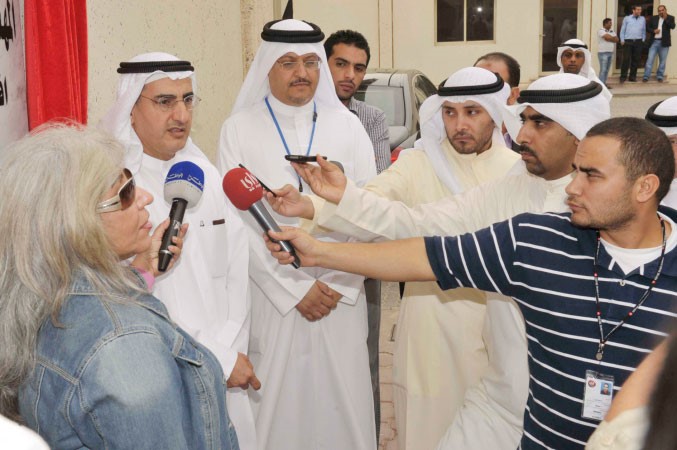 معبدالعزيز الابراهيم متحدثا الى الصحافيين﻿