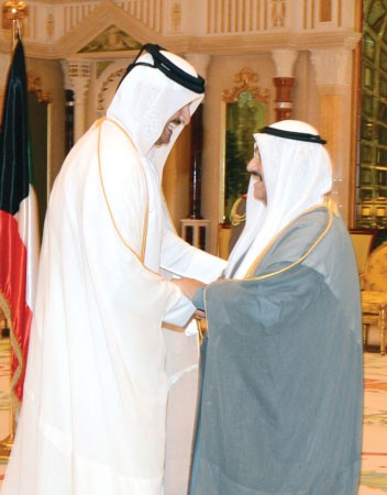 سمو الشيخ ناصر المحمد مرحبا بامير قطر ﻿