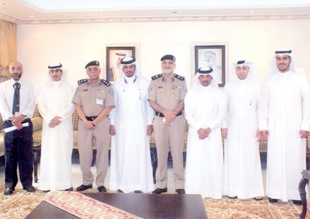 اللواء د فهد الدوسري متوسطا الوفد البحريني﻿