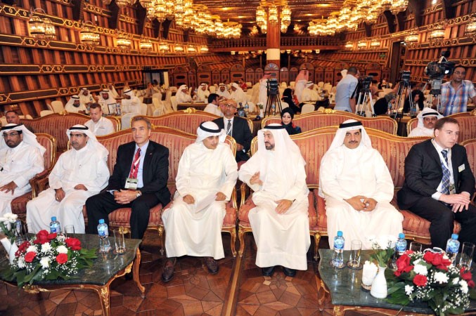 دفاضل صفر واحمد المنفوحي في مقدمة الحضور
