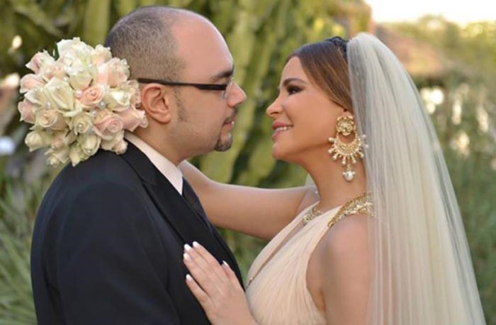 بالصور.. كارول سماحة تتألق بالأبيض في حفل زفافها