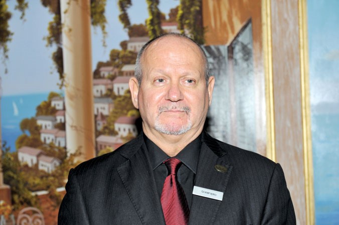 مدير المطعم جان بيرد﻿