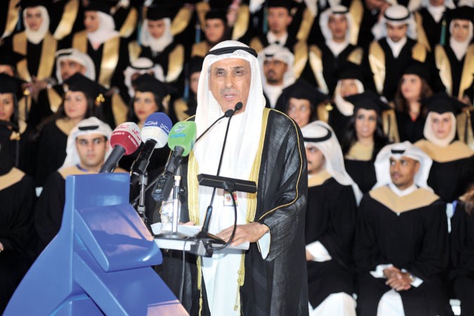 د عبدالرحمن المحيلان متحدثا 