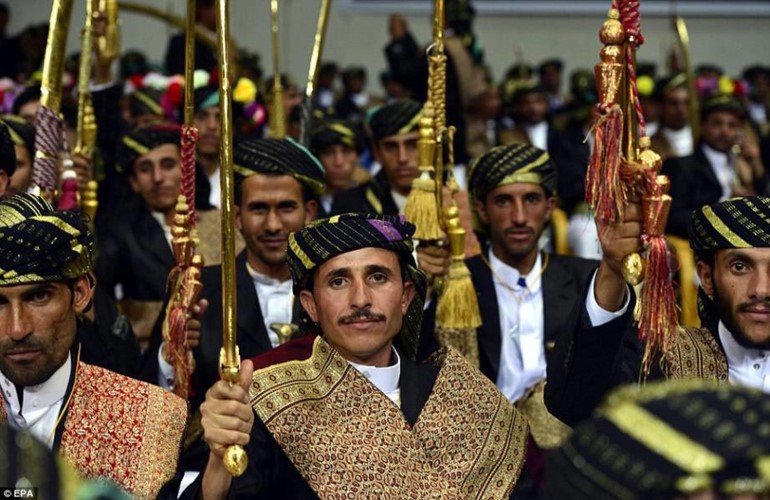 بالصور.. اليمن يدخل موسوعة غينيس بأكبر عُرس جماعي في العالم