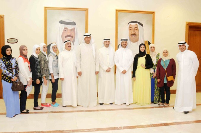  ممثلو شركة الاتصالات الكويتية VIVA مع ممثلي الهيئة العامة للشباب والرياضة 