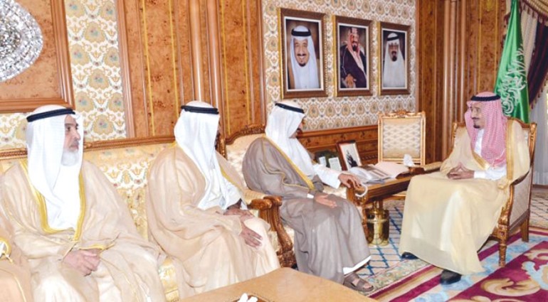 صاحب السمو الملكي الامير سلمان بن عبدالعزيز مستقبلا وفد الهيئة العامة لمكافحة الفساد﻿