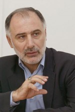  الوزير محمد فنيش 