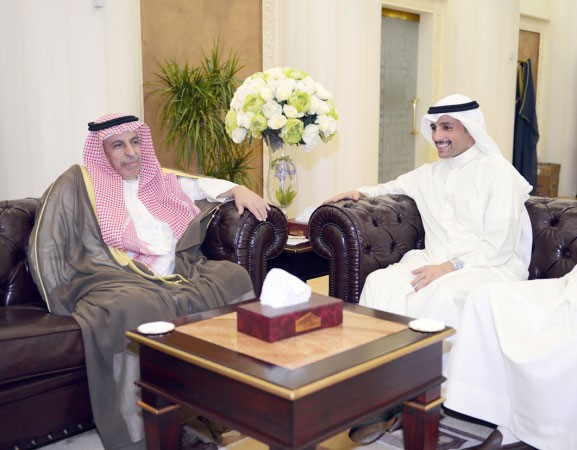 رئيس مجلس الامة مرزوق الغانم مستقبلا السفير السعودي دعبدالعزيز الفايز