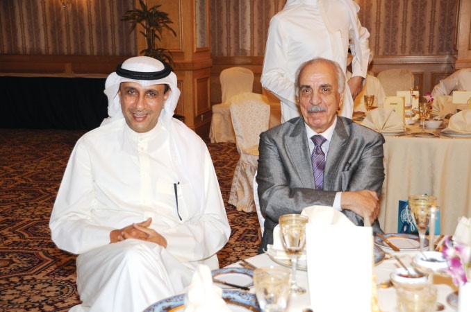 دمحمد السنعوسي وفيصل الجزاف﻿