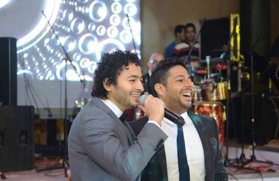 بالصور.. حمادة هلال يصدم جمهوره بـ " اللوك " الجديد