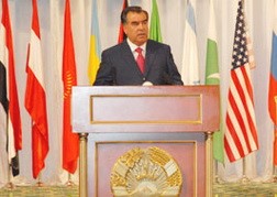 فوز رئيس طاجكستان بفترة رئاسة جديدة لمدة 7 سنوات