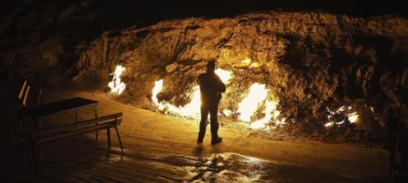 بالصور.. "جبل النار" أسطورة أذربيجان التي لا تنطفئ