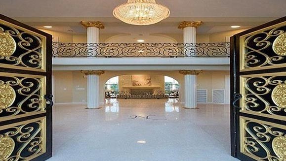 بالصور.. قصر فاخر في لاس فيغاس بمطار خاص ومهبط للبيع بـ48 مليون دولار
