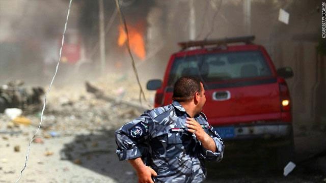 مفجران انتحاريان يقتلان 16 جندياً في قاعدة للجيش العراقي