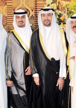 الشيخ مبارك السالم مع المعرس مالك الهيفي﻿