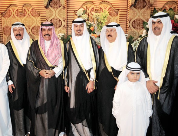 سمو ولي العهد الشيخ نواف الاحمد يقدم التهاني﻿