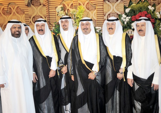 الشيخ دمحمد الصباح ومفلح الدبيس والسفير علي الهيفي واحمد الهيفي وسالم الهيفي والمعرس مالك الهيفي﻿