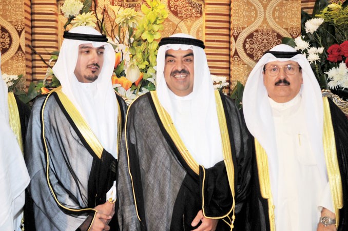 الشيخ خالد البدر يبارك للمعرس ووالده سالم الهيفي﻿